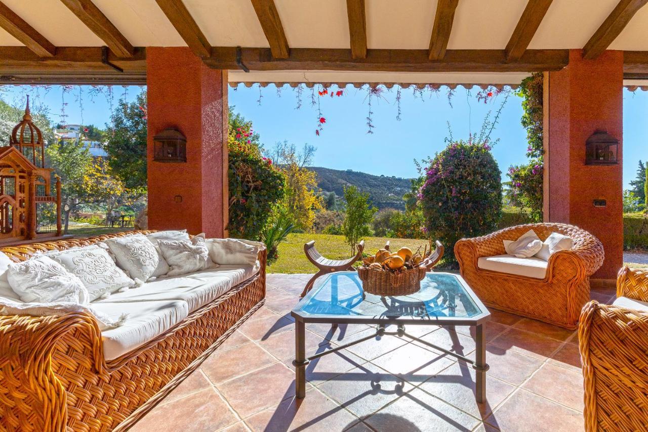 Casa Flores Con Piscina Interior Climatizada Alcaucin Exterior photo