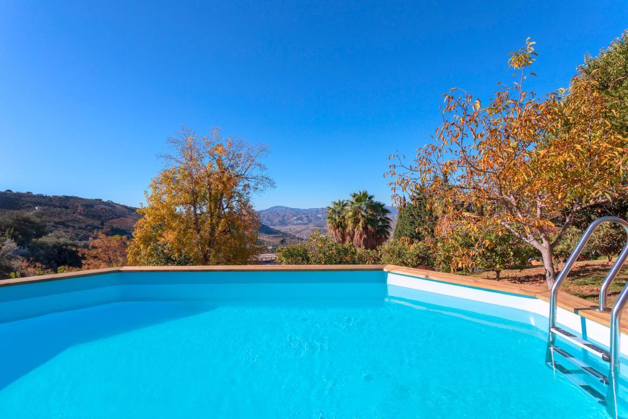 Casa Flores Con Piscina Interior Climatizada Alcaucin Exterior photo