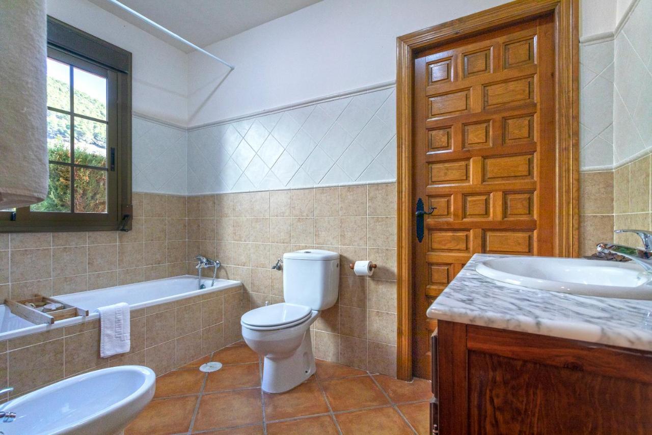 Casa Flores Con Piscina Interior Climatizada Alcaucin Exterior photo